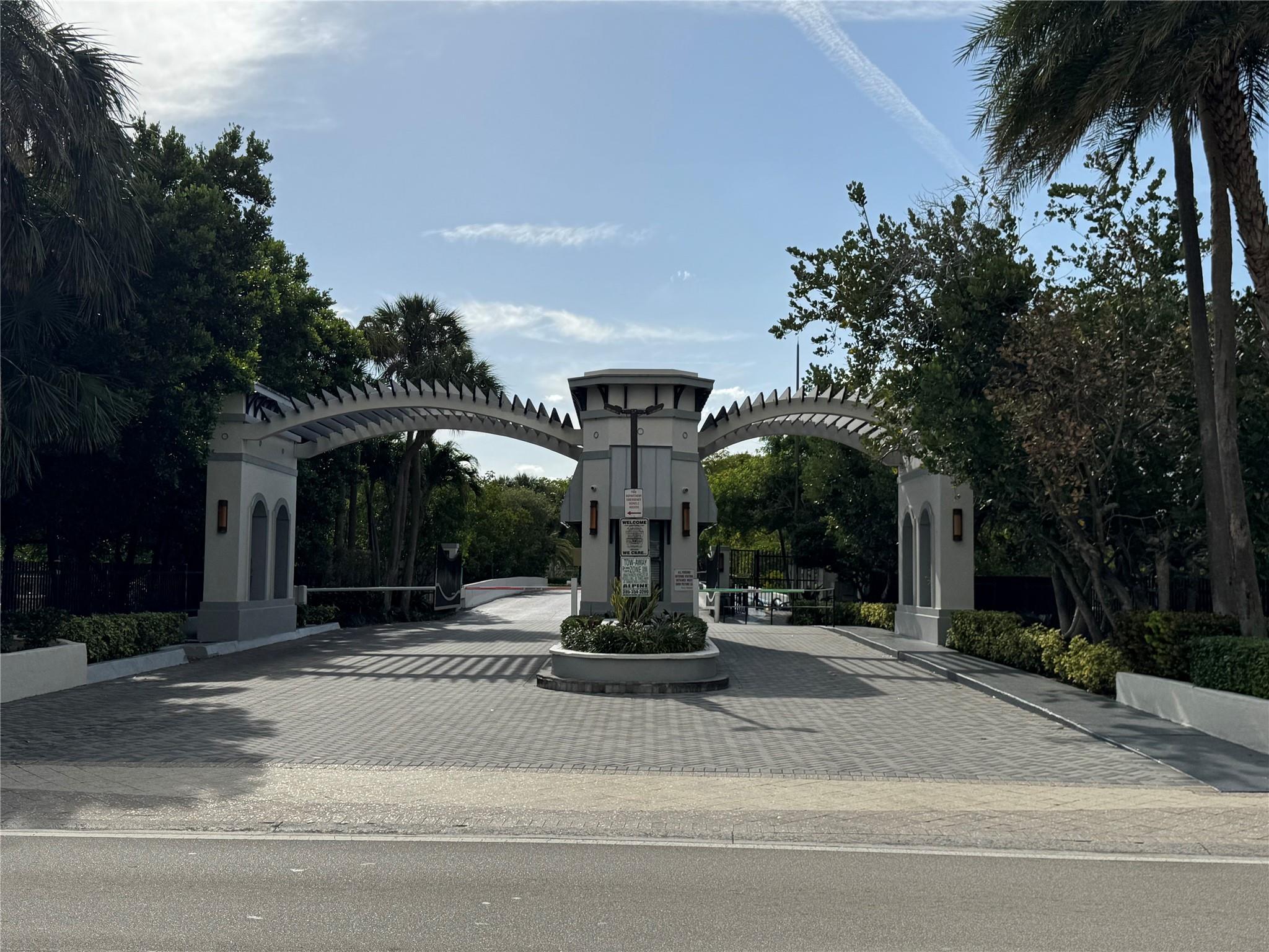 Poinciana Is Yt & Rcq Clu