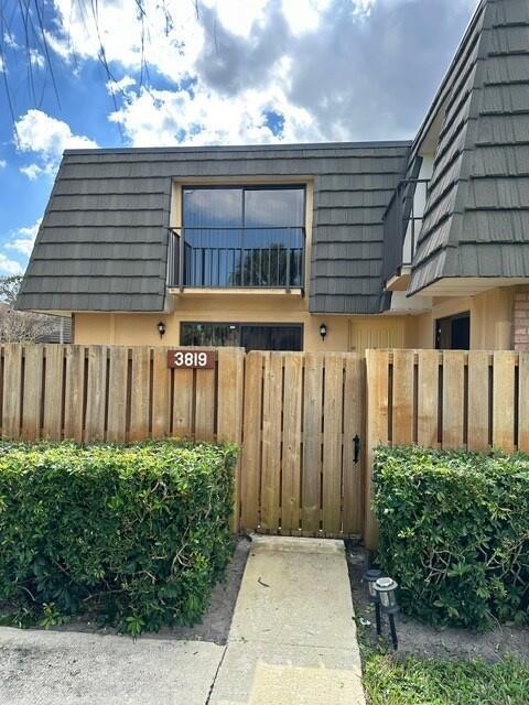 Village Of Sandalwood Lak