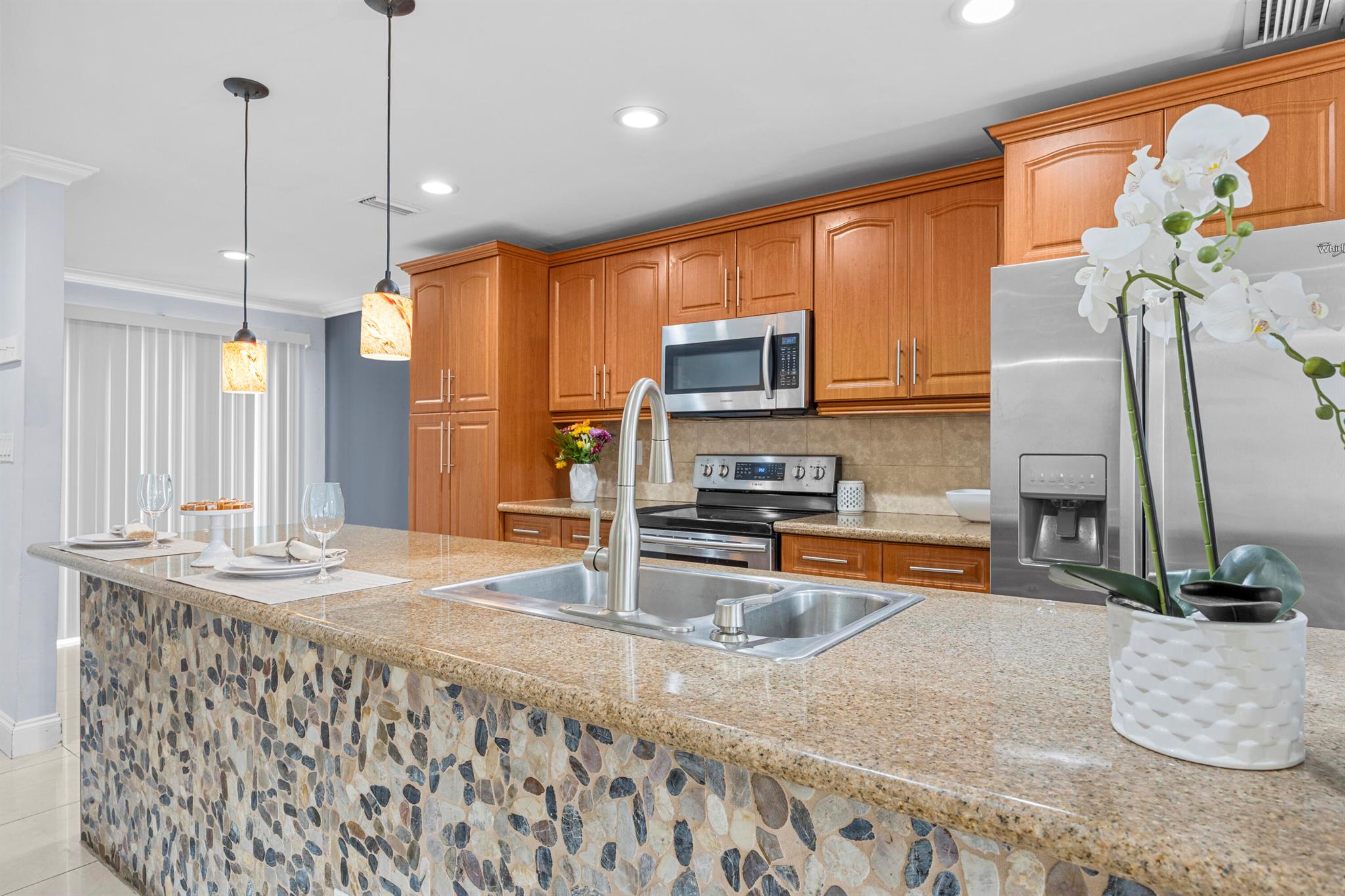 Townhouses At Jacaranda C