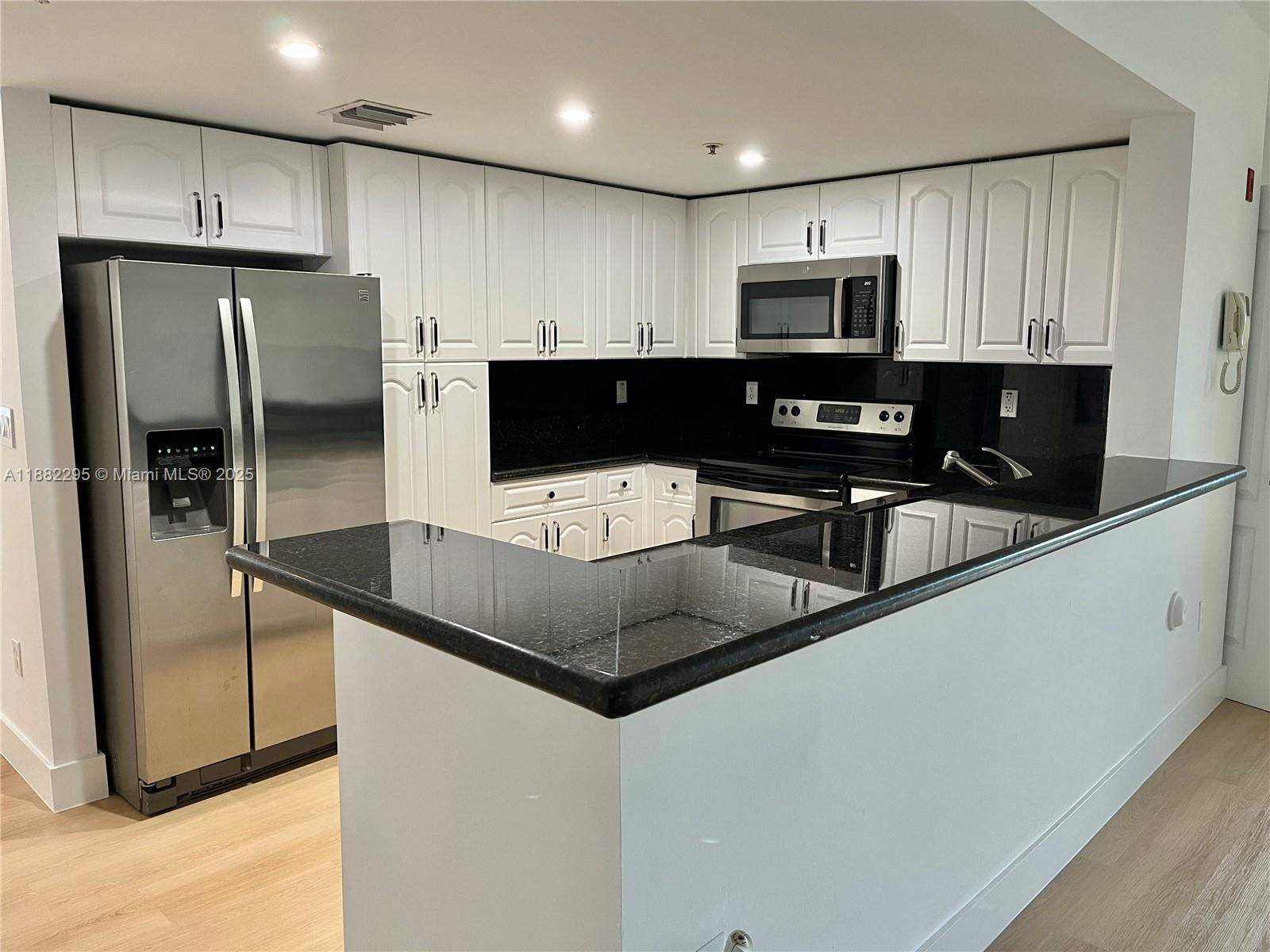 The Douglas Residence Con