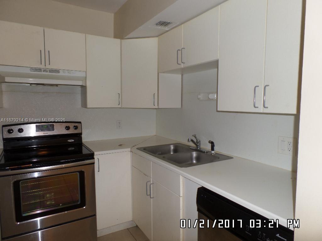 Sunset Hills I Condominiu