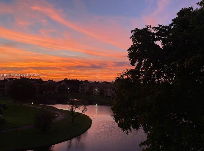 Cascades Of Lauderhill