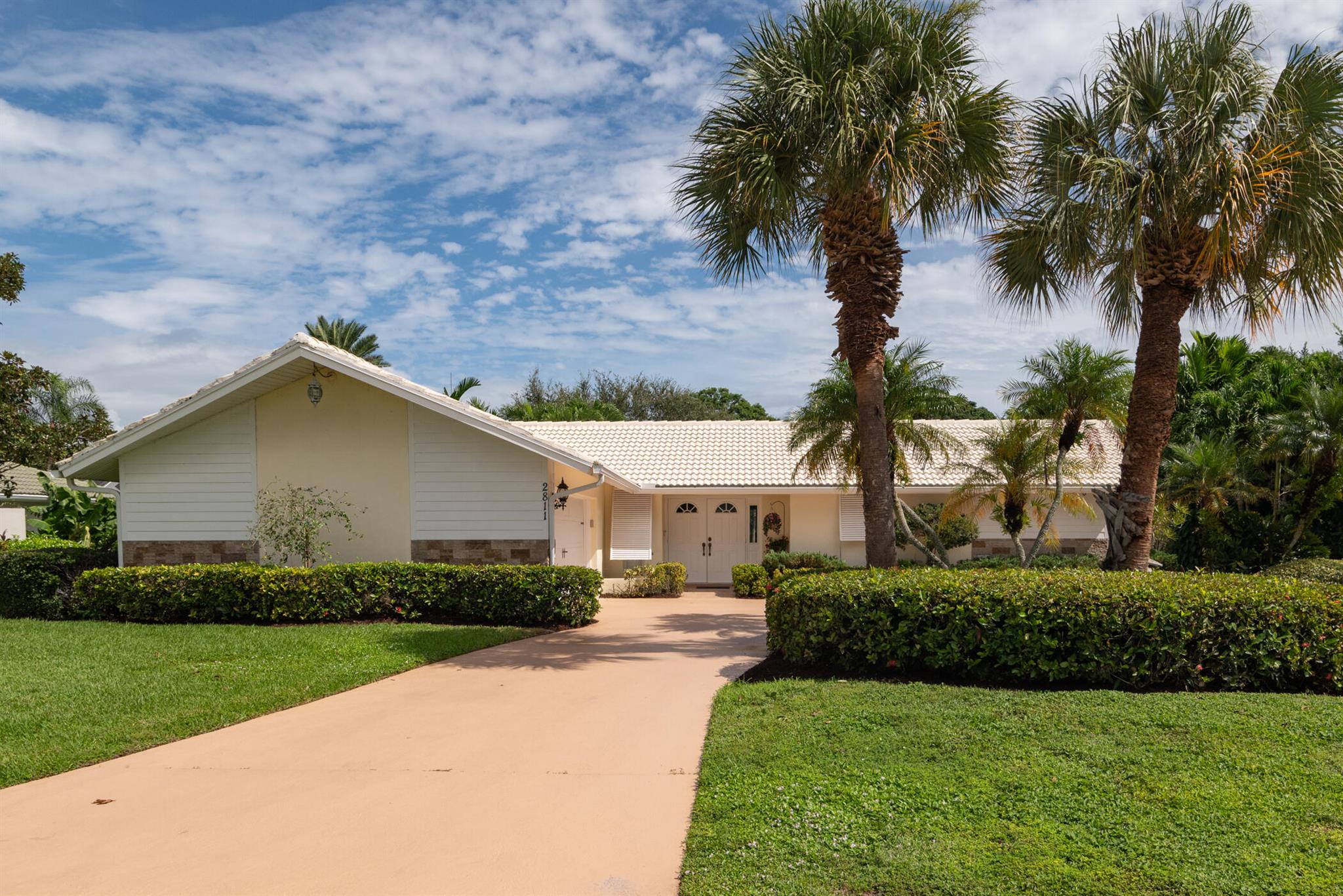 Yacht & Country Club Of S