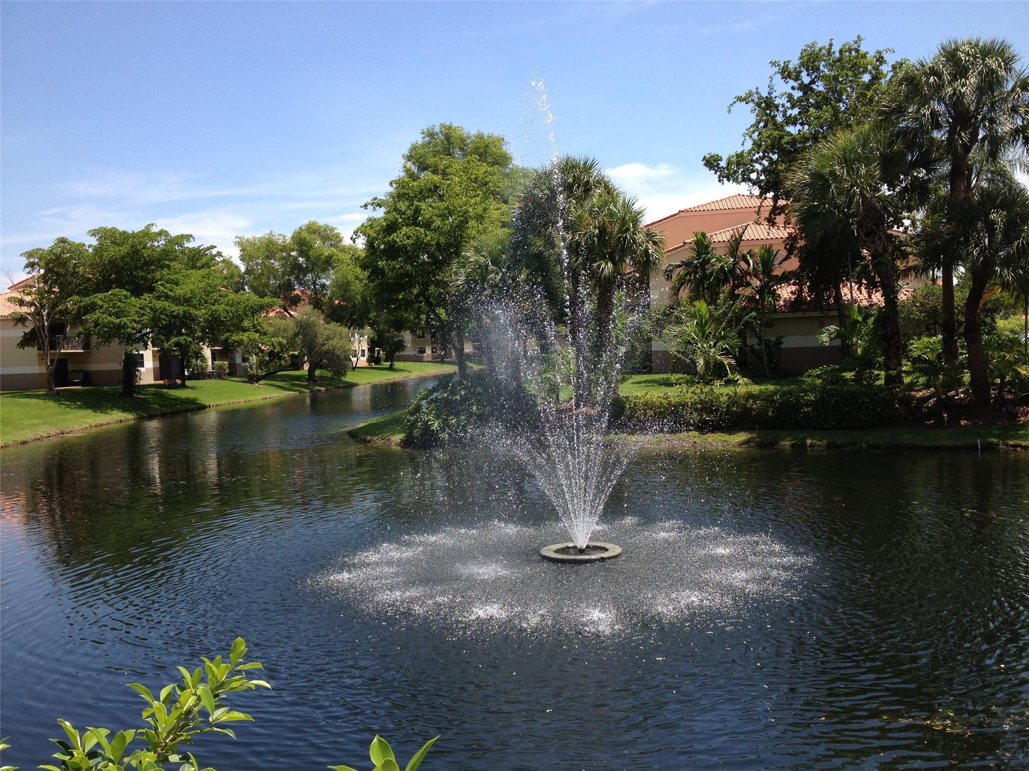 Villas De Venezia Condo