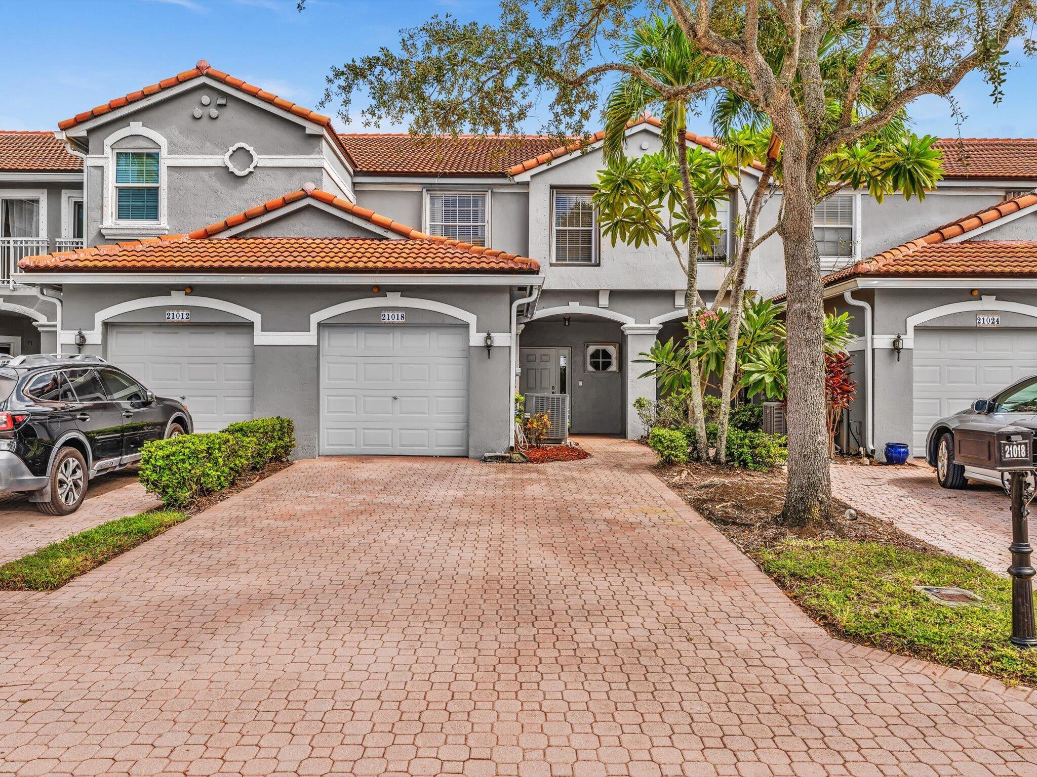 Mizner Pointe Of Boca Via