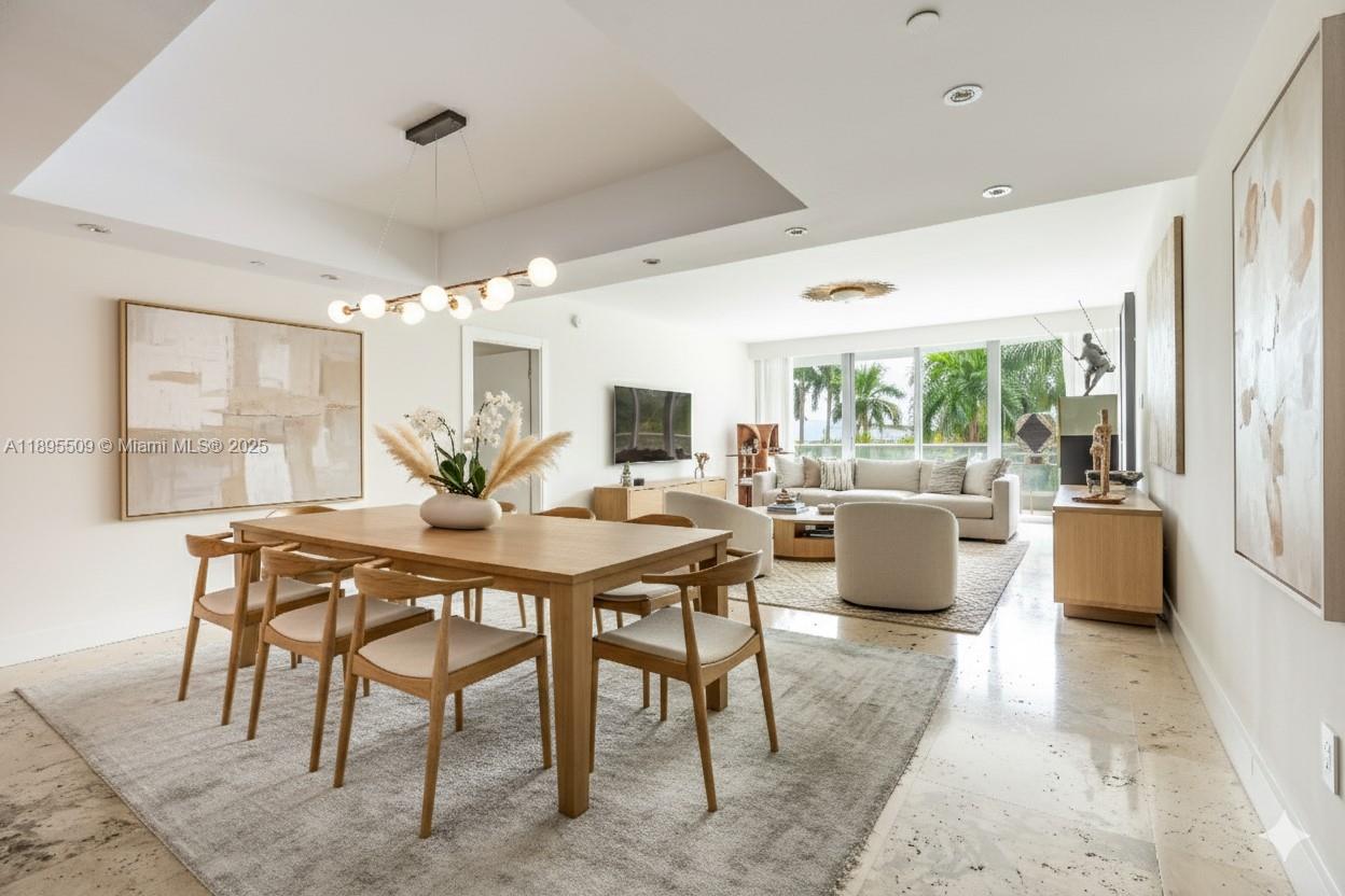 Grovenor House Condo