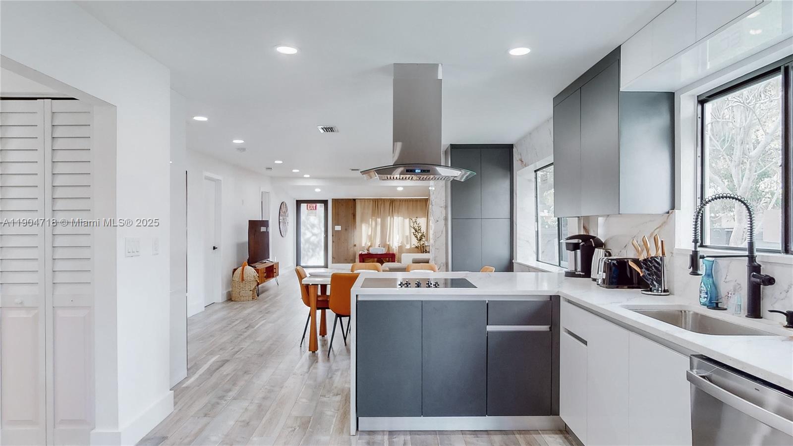 Hollywood Terrace Amen Pl