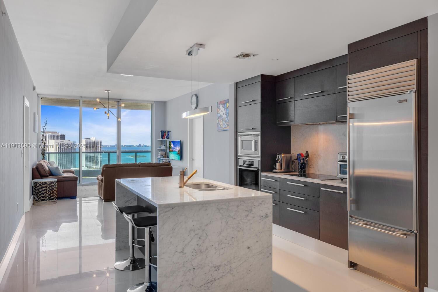 900 Biscayne Bay Condo