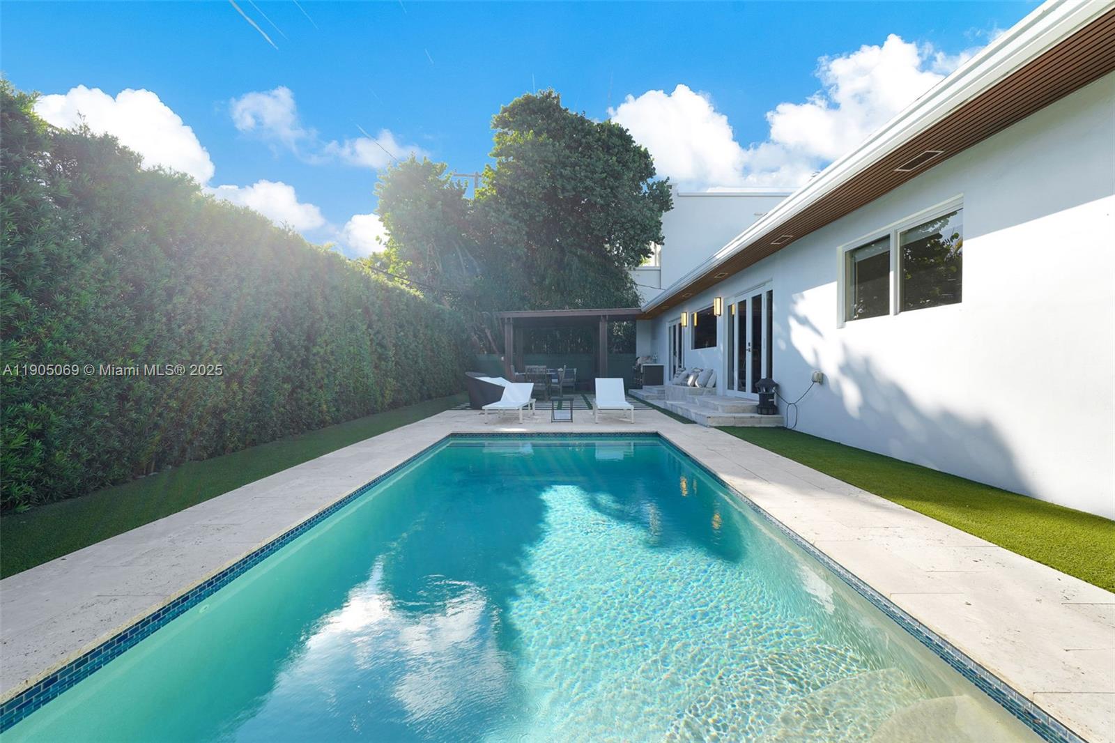 Tropical Isle Homes Sub 4